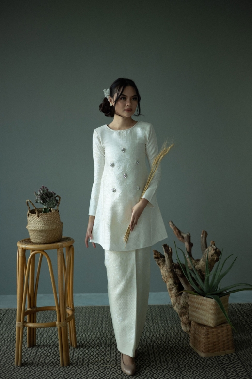 Raisa Brocade Tenun Pesak - Ivory-offwhite